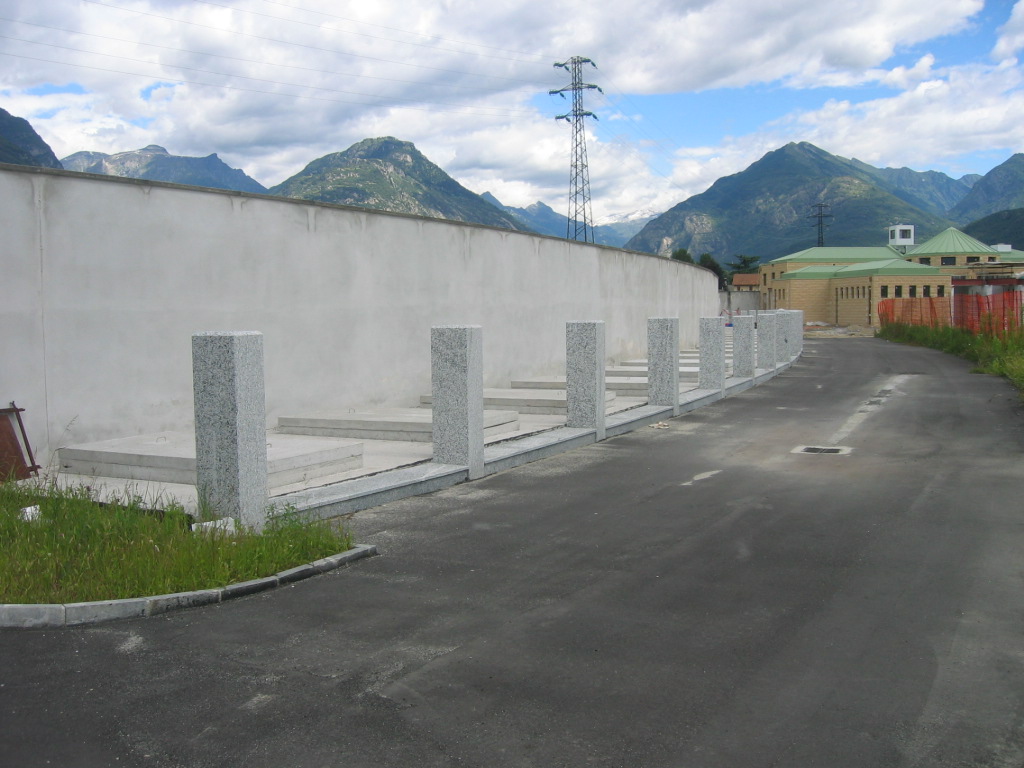 https://www.boschigrugni.it/caricamenti/2022/06/Cimitero-Domodossola-IMG_7703-boschi-grugni.jpg